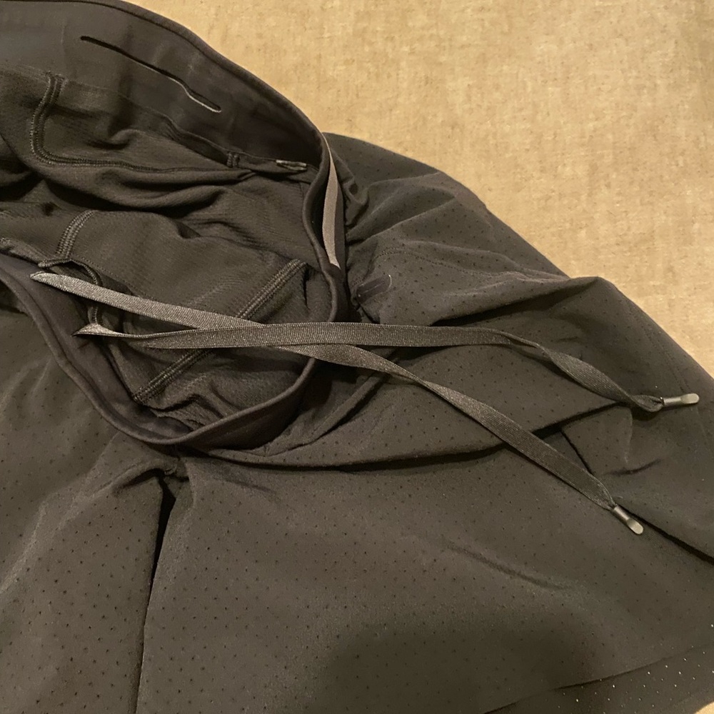 Lululemon Men’s Fast and Free Split 3” Shorts w/ Liner Sz M - LIKE NEW! - Picture 6 of 7